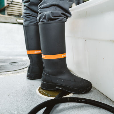 Grundéns Crewman 15" Boot